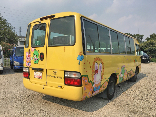 トヨタコースター園児バス[写真02]