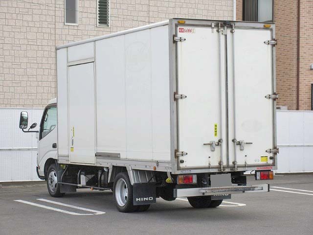 日野デュトロパネルバン小型（2t・3t）[写真02]
