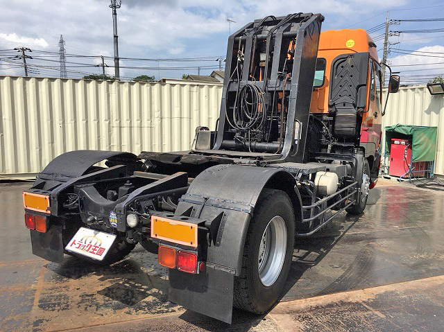 いすゞギガトレーラーヘッド（トラクターヘッド）大型（10t）[写真02]