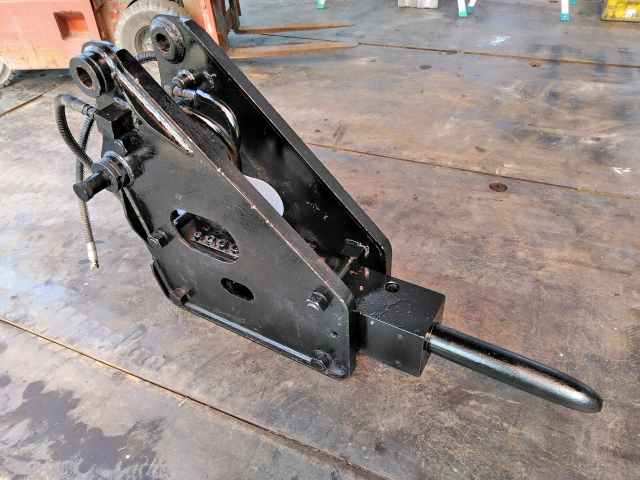 その他のメーカー油圧ブレーカ- [写真01]