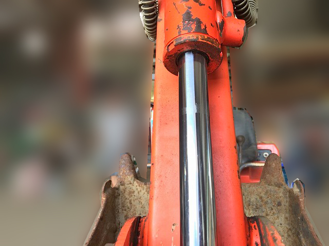 IHIミニユンボ（ミニバックホー）[写真02]