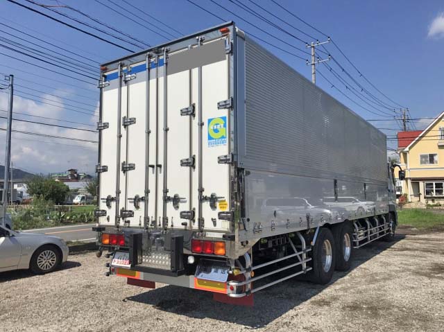 三菱ふそうスーパーグレートアルミウイング大型（10t）[写真02]