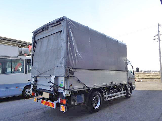 三菱ふそうキャンター幌ウイング小型（2t・3t）[写真02]