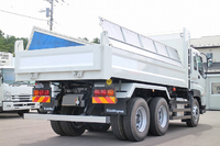 いすゞギガダンプ大型（10t）[写真02]