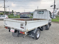 三菱ふそうキャンターガッツ平ボディ小型（2t・3t）[写真02]