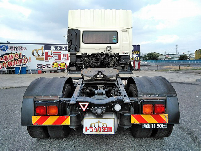 UDトラックスクオントレーラーヘッド（トラクターヘッド）大型（10t）[写真09]