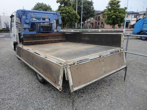 いすゞエルフクレーン3段小型（2t・3t）[写真02]