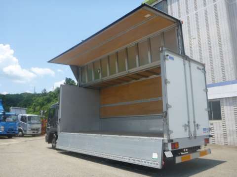 いすゞフォワードアルミウイング中型（4t）[写真02]