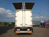 いすゞギガアルミウイング大型（10t）[写真02]