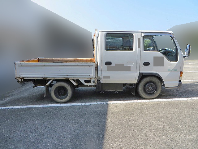 いすゞエルフダブルキャブ（Wキャブ）小型（2t・3t）[写真02]
