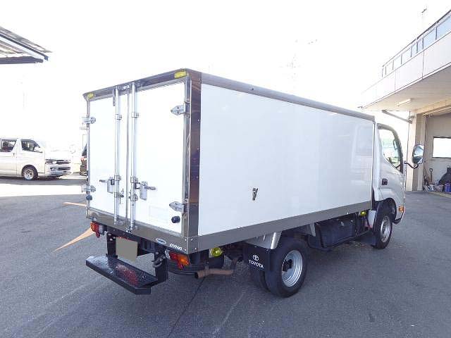 トヨタダイナ冷凍車（冷蔵車）小型（2t・3t）[写真02]
