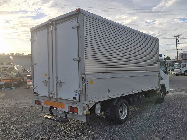 三菱ふそうキャンターアルミウイング小型（2t・3t）[写真02]
