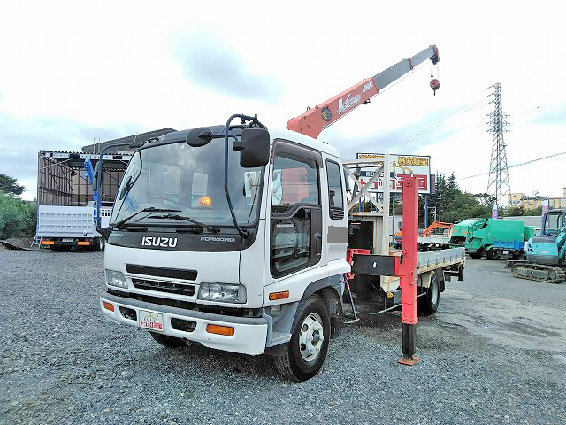 いすゞフォワードセルフクレーン3段中型（4t）[写真02]