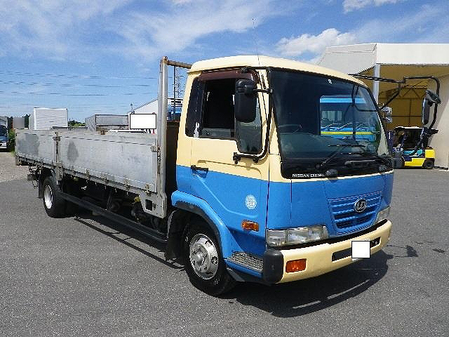 UDトラックスコンドルアルミブロック中型（4t）[写真02]