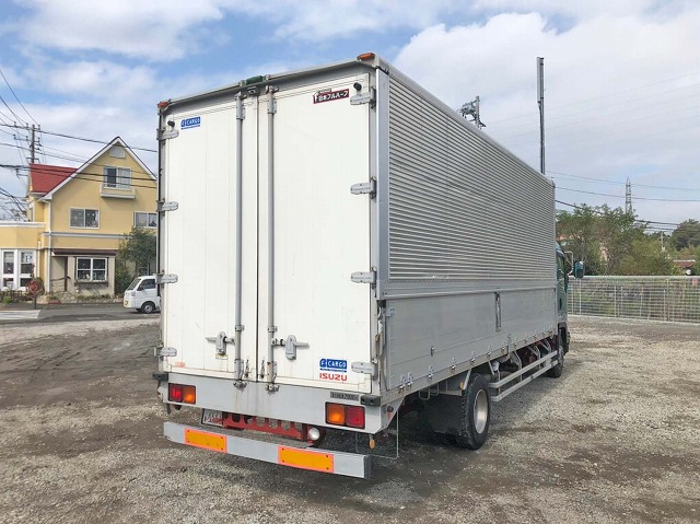 いすゞフォワードアルミウイング中型（4t）[写真02]