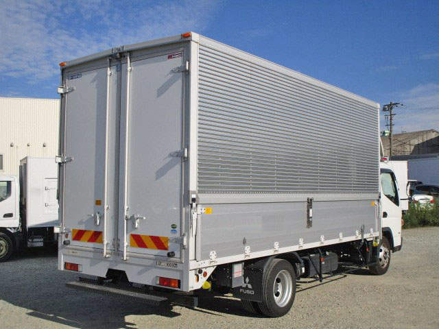 三菱ふそうキャンターアルミウイング小型（2t・3t）[写真02]