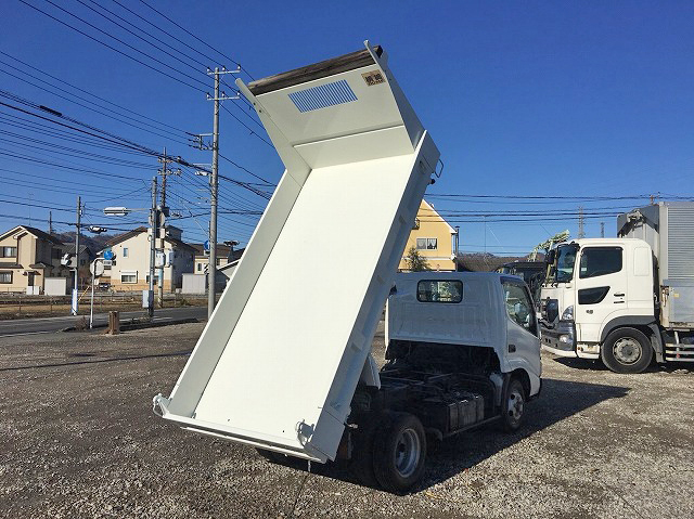 日野デュトロダンプ小型（2t・3t）[写真02]