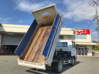 UDトラックスコンドルダンプ中型（4t）[写真02]