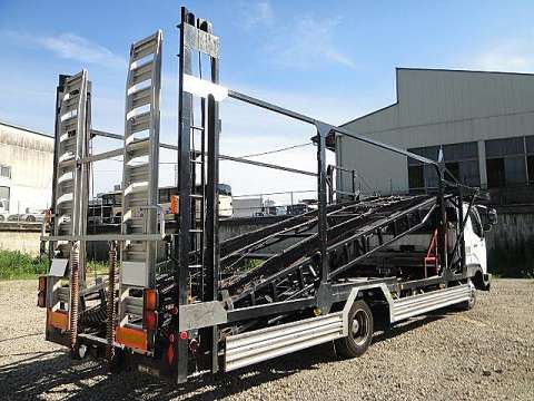 三菱ふそうファイターキャリアカー中型（4t）[写真02]