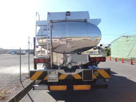 日野プロフィアタンク車（タンクローリー）大型（10t）[写真02]