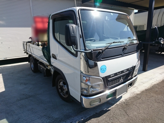 三菱ふそうキャンターガッツ平ボディ小型（2t・3t）[写真02]