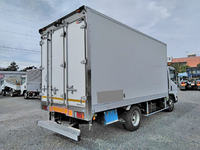 いすゞエルフ冷凍車（冷蔵車）小型（2t・3t）[写真02]