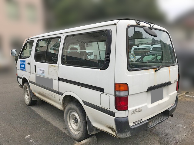 トヨタハイエースバン小型（2t・3t）[写真02]