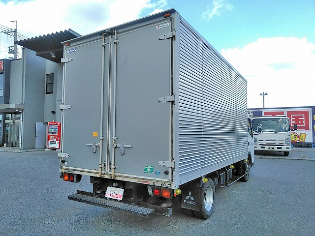 三菱ふそうキャンターアルミバン小型（2t・3t）[写真02]