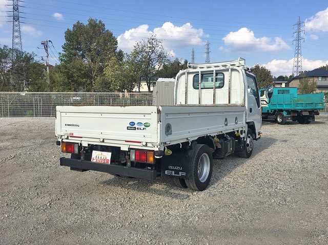 いすゞエルフ平ボディ小型（2t・3t）[写真02]