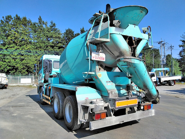 UDトラックスクオンミキサー車（コンクリートミキサー）大型（10t）[写真02]