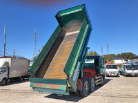 三菱ふそうスーパーグレートダンプ大型（10t）[写真02]