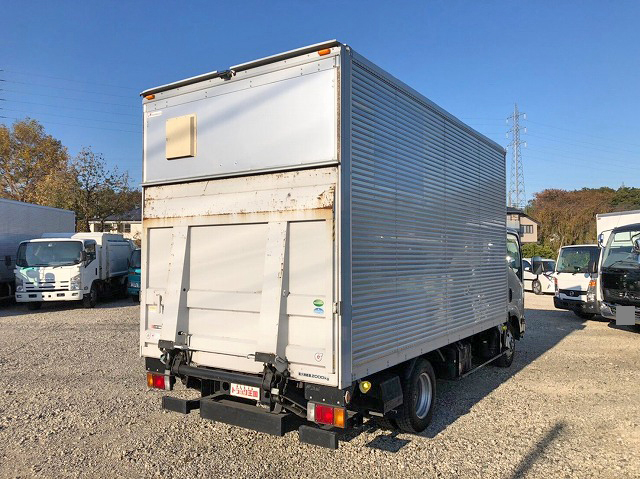 いすゞエルフアルミバン小型（2t・3t）[写真02]