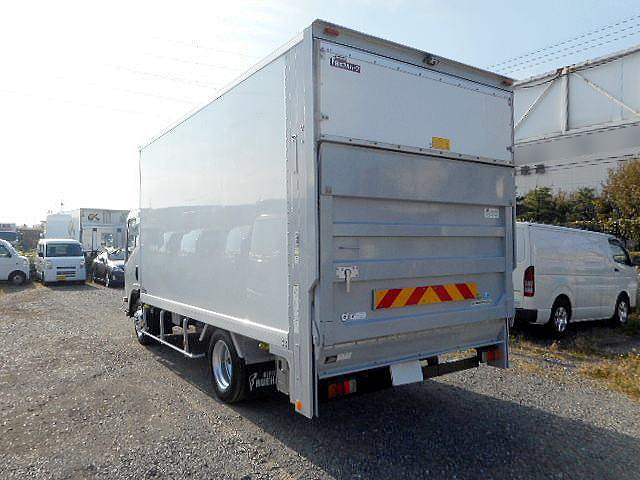 いすゞエルフ冷凍車（冷蔵車）小型（2t・3t）[写真02]