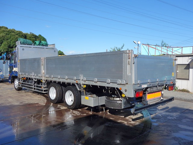 UDトラックスコンドルアルミブロック増トン（6t・8t）[写真02]