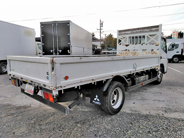 三菱ふそうキャンター平ボディ小型（2t・3t）[写真02]