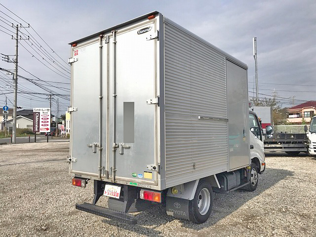 トヨタトヨエースアルミバン小型（2t・3t）[写真02]