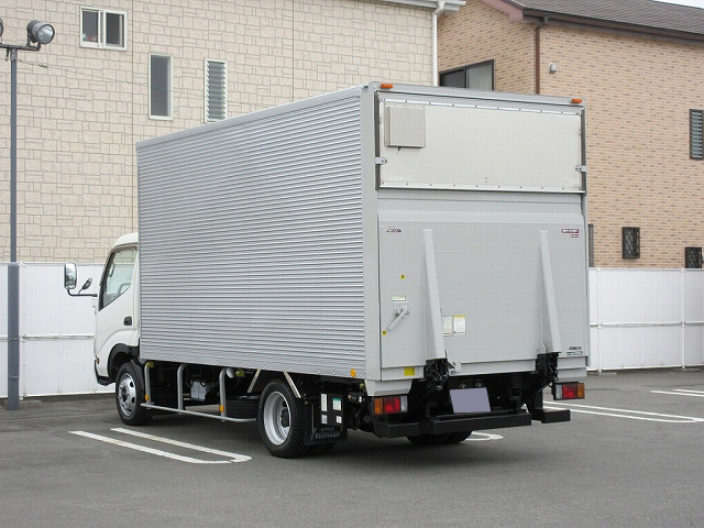 日野デュトロアルミバン小型（2t・3t）[写真02]