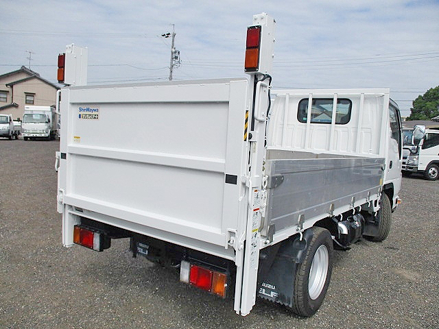 いすゞエルフアルミブロック小型（2t・3t）[写真02]