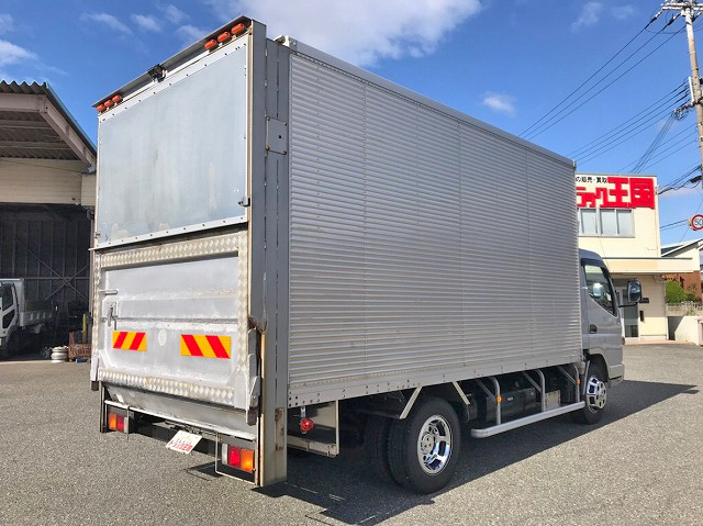 三菱ふそうキャンターアルミバン小型（2t・3t）[写真02]
