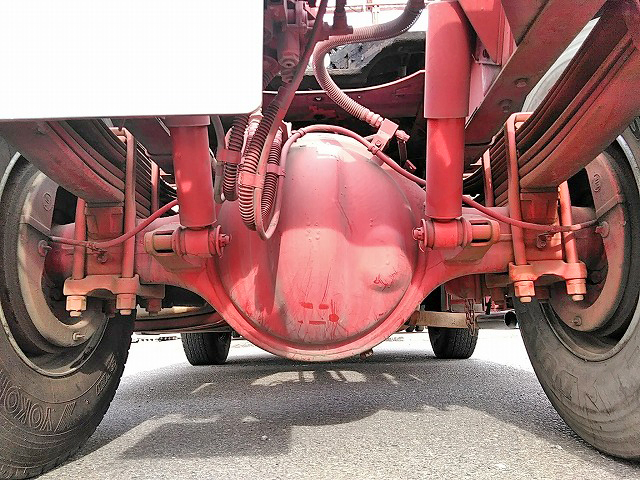 UDトラックスビッグサムトレーラーヘッド（トラクターヘッド）大型（10t）[写真18]