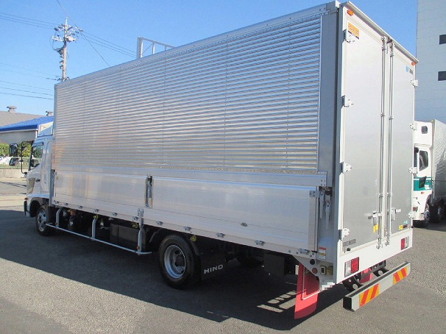 日野レンジャーアルミウイング中型（4t）[写真02]