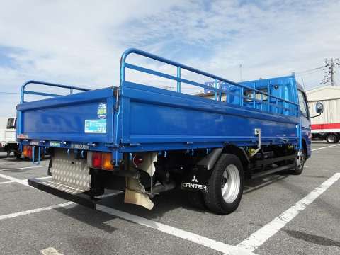 三菱ふそうキャンター平ボディ小型（2t・3t）[写真02]