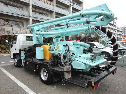 いすゞエルフコンクリートポンプ車小型（2t・3t）[写真02]