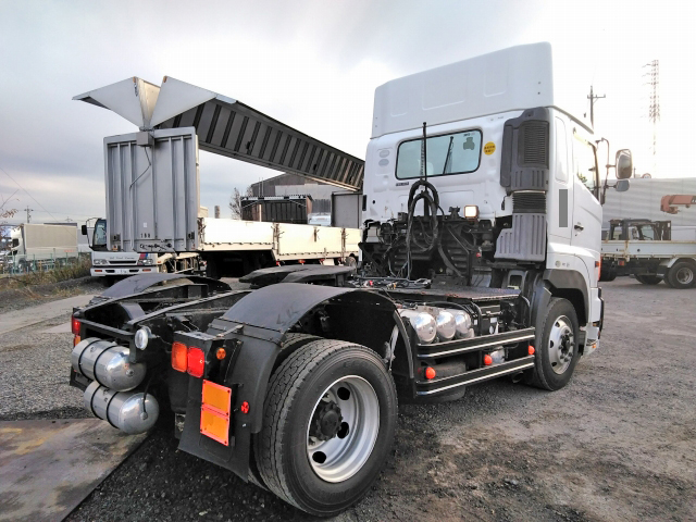 日野プロフィアトレーラーヘッド（トラクターヘッド）大型（10t）[写真02]