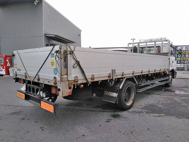 UDトラックスコンドルアルミブロック増トン（6t・8t）[写真02]