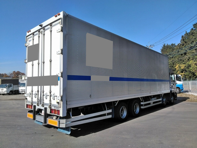 いすゞギガアルミバン大型（10t）[写真02]