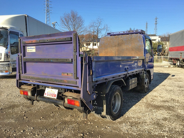 三菱ふそうキャンター平ボディ小型（2t・3t）[写真02]