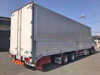 いすゞギガアルミウイング大型（10t）[写真02]