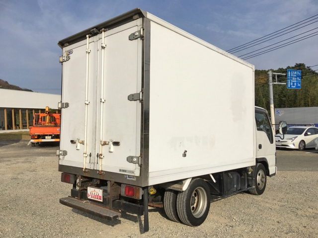 いすゞエルフパネルバン小型（2t・3t）[写真02]