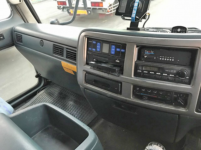 UDトラックスコンドル冷凍車（冷蔵車）中型（4t）[写真27]